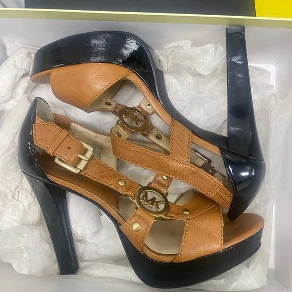 Michael Kors Fulton Madras platform heels - Picture 6 of 9